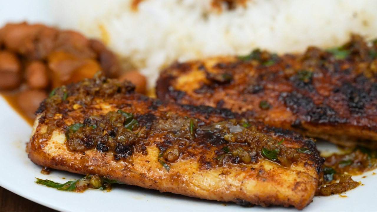 Seared Mahi Mahi with Lemon Garlic Butter Sauce

