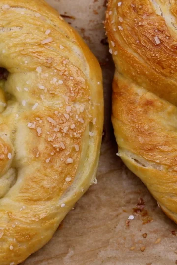 Homemade Soft Pretzels Recipe | Warm & Salty Snack — Kelvin's Kitchen