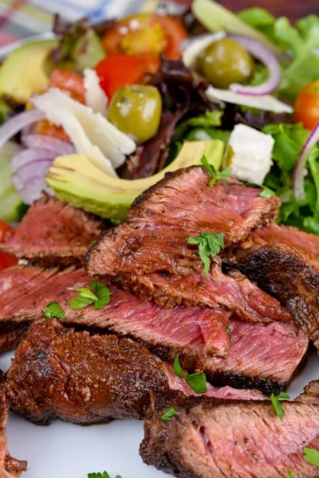 Spicy Cocoa Ribeye Steak Recipe with Mixed Green Salad | Unique and Flavorful — Kelvin's Kitchen