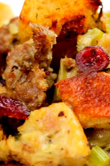 Traditional Sausage Stuffing | Easy Thanksgiving Side Dish — Kelvin's Kitchen