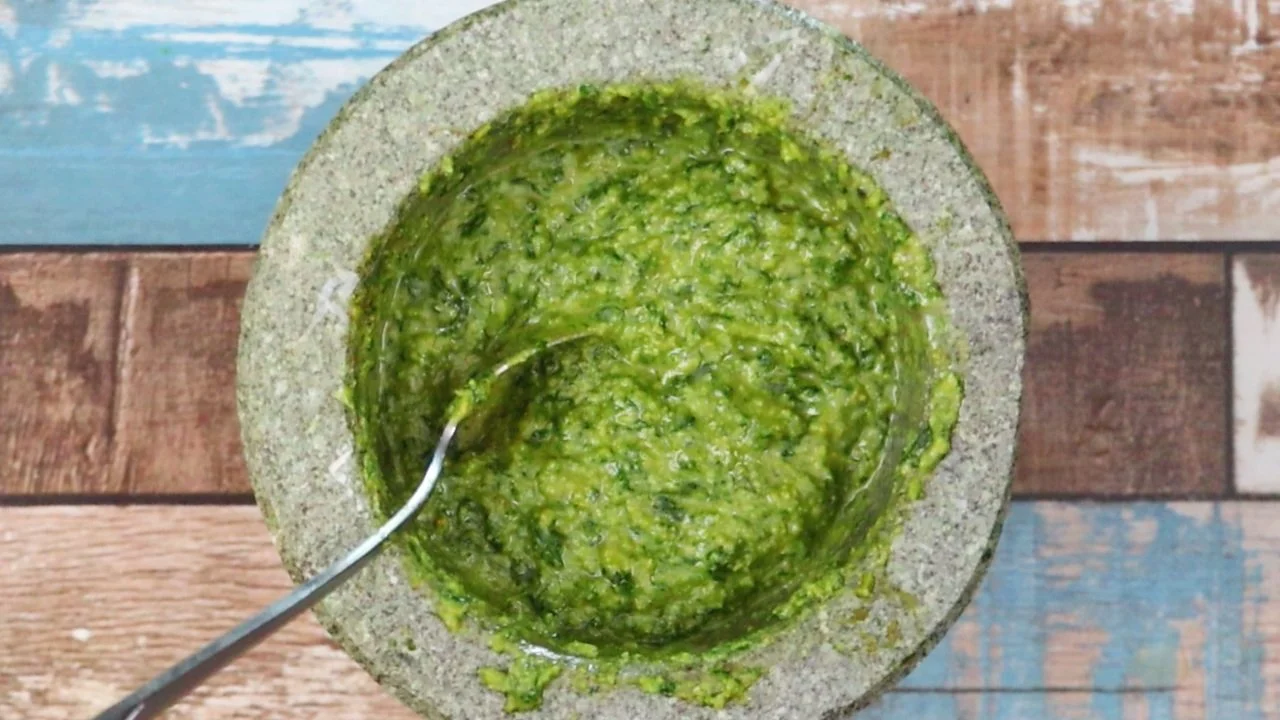 How to Make Pesto Sauce Easy
