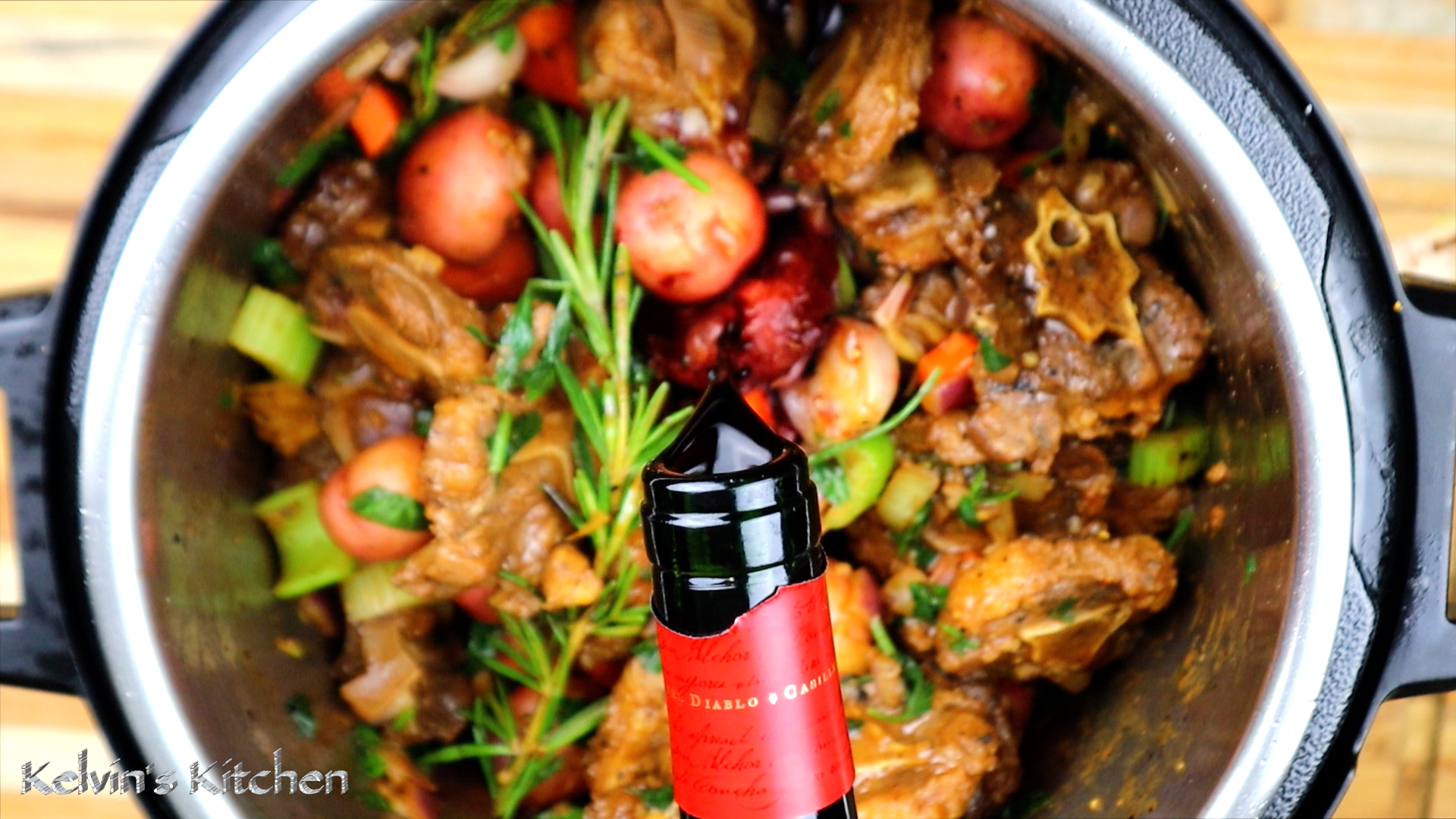 Wine Braised Oxtail in Instant Pot