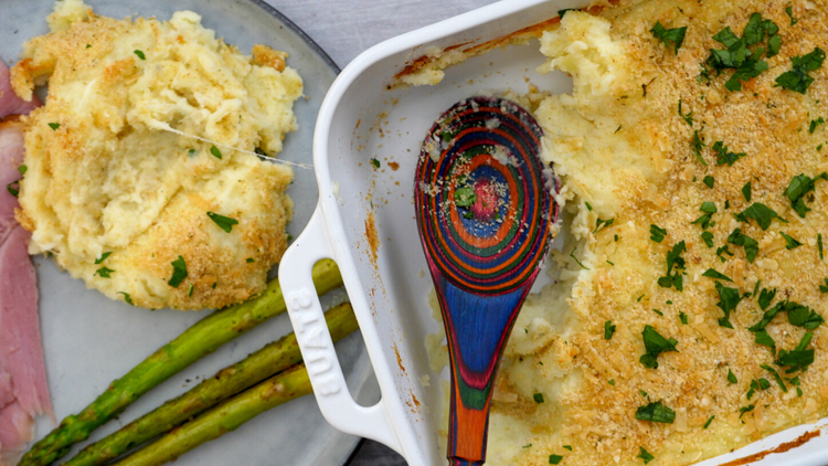 Baked Mashed Potatoes with Parmesan Cheese and Bread Crumbs