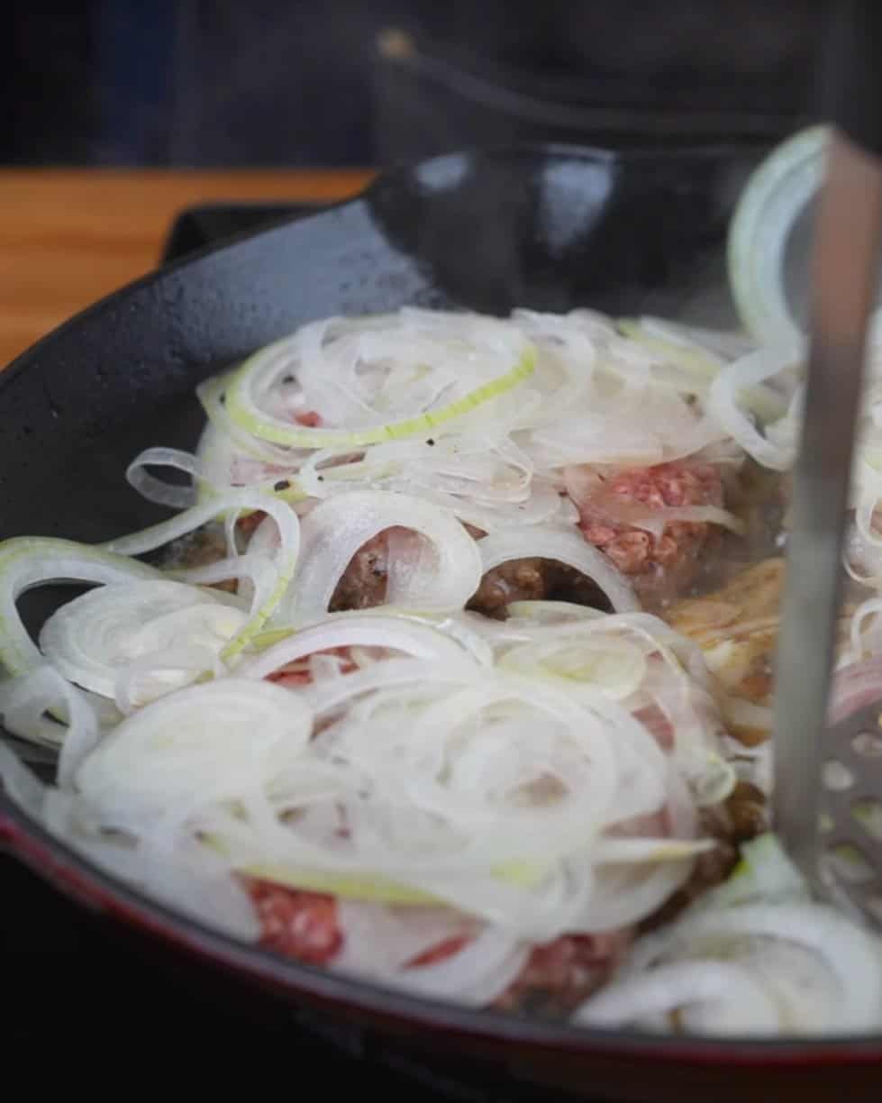 Oklahoma Onion Burger: A Delicious Revelation - step 2