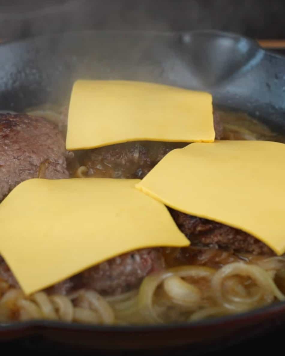 Oklahoma Onion Burger: A Delicious Revelation - step 3