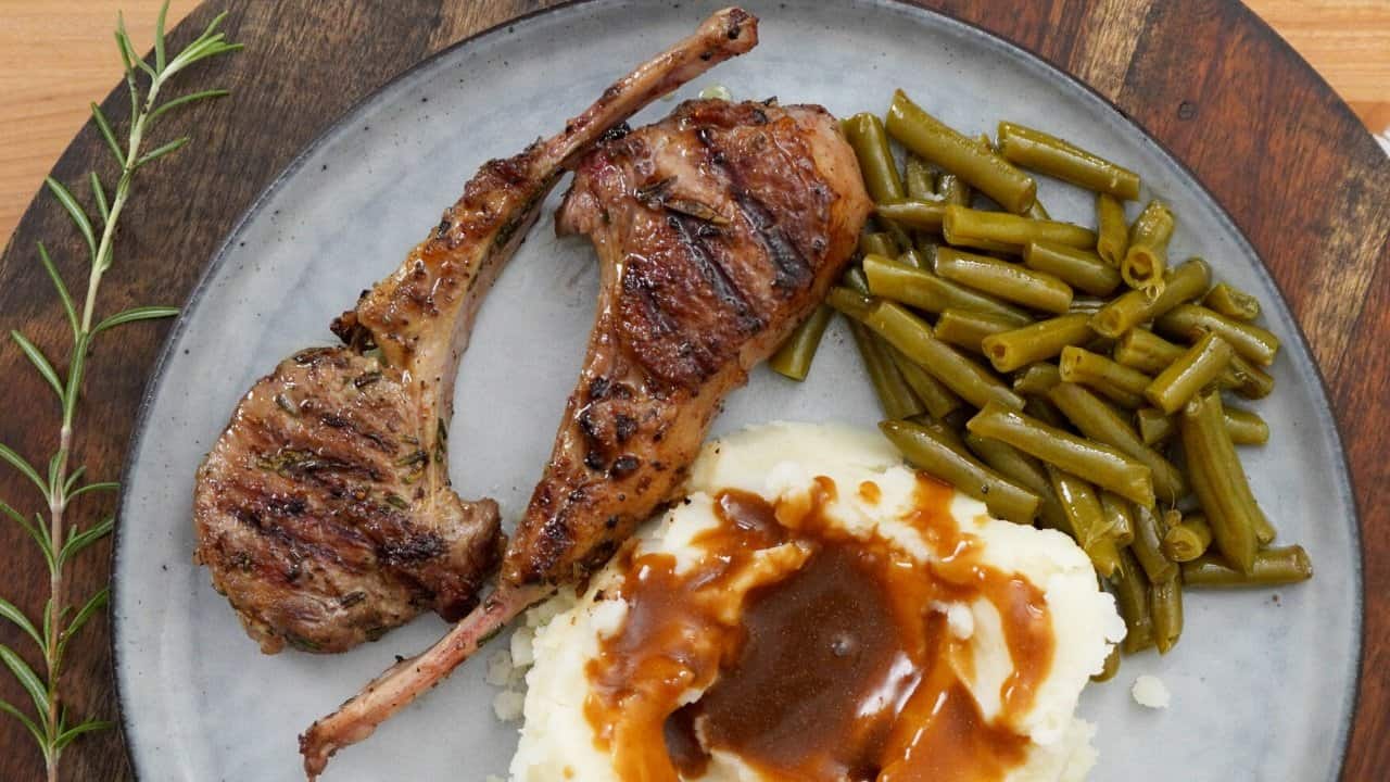 Easy Garlic Rosemary Lamb Chops - step 1