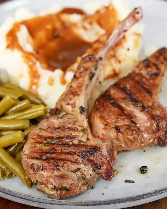 Easy Garlic Rosemary Lamb Chops - step 3