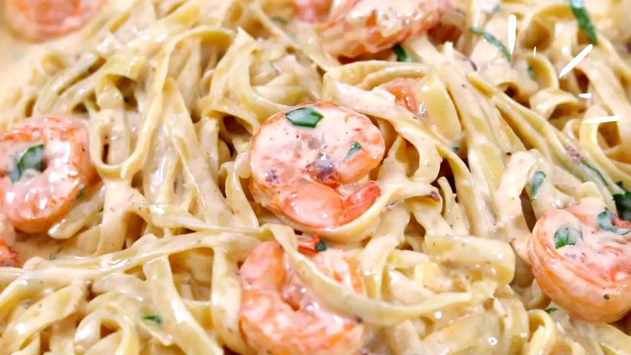 Creamy shrimp alfredo