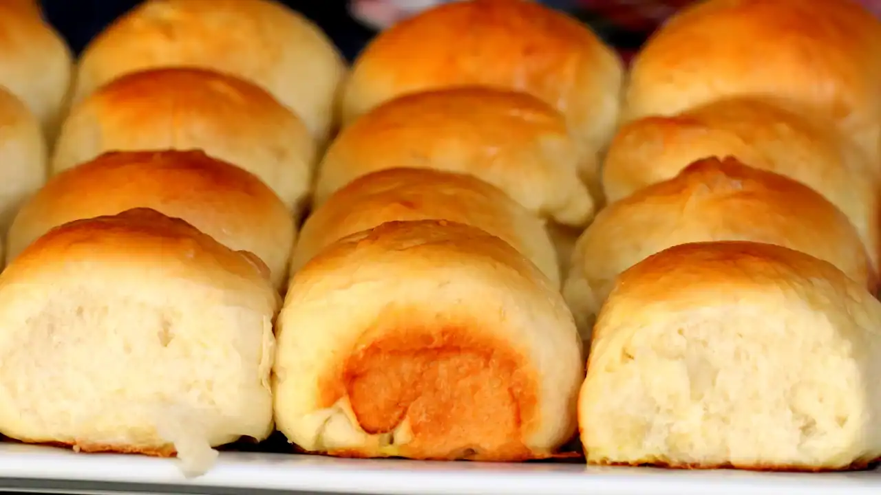 Fluffy Hokkaido Dinner Rolls