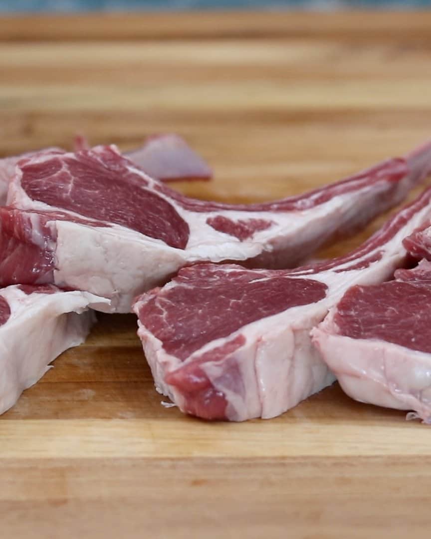 Easy Garlic Rosemary Lamb Chops - step 2